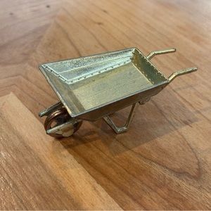 Miniature Brass & copper Wheelbarrow in great condition!